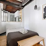 Parisian Atypic Apartment Close To Place Bastille